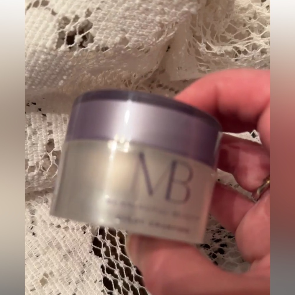 Brand New Meaningful Beauty Beauty Age Recovery
Night Cream with Retinol